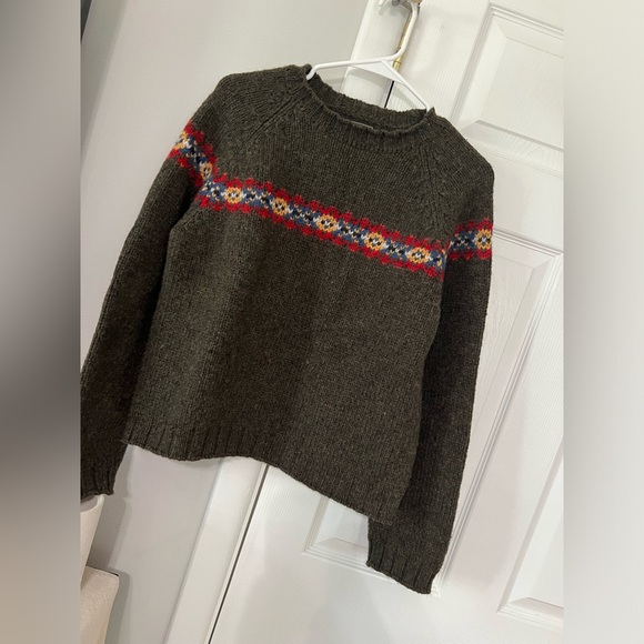 Academia Sweater - Picture 2 of 5